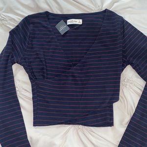 Women’s Abercrombie & Fitch Striped Long Sleeve Crop Top Small